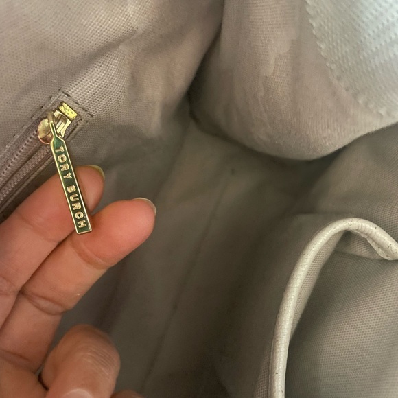 Tory Burch Light Gray logo Canvas Tote Bag authentic EUC!! Neutral - Picture 12 of 16